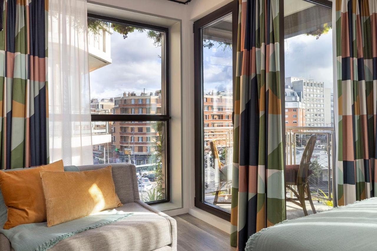 Deluxe Room with Balcony